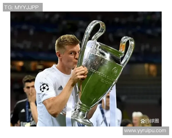 英国足球明星斯的传奇故事与辉煌成就揭示了运动员的奋斗精神与团队合作的重要性