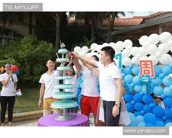 老年足球明星重聚欢庆时刻合影展现岁月风采与友谊的珍贵瞬间